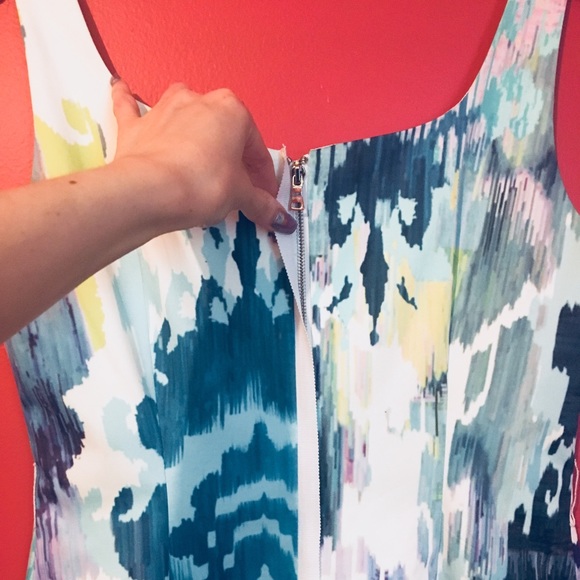 Dress 👗 - Picture 3 of 4